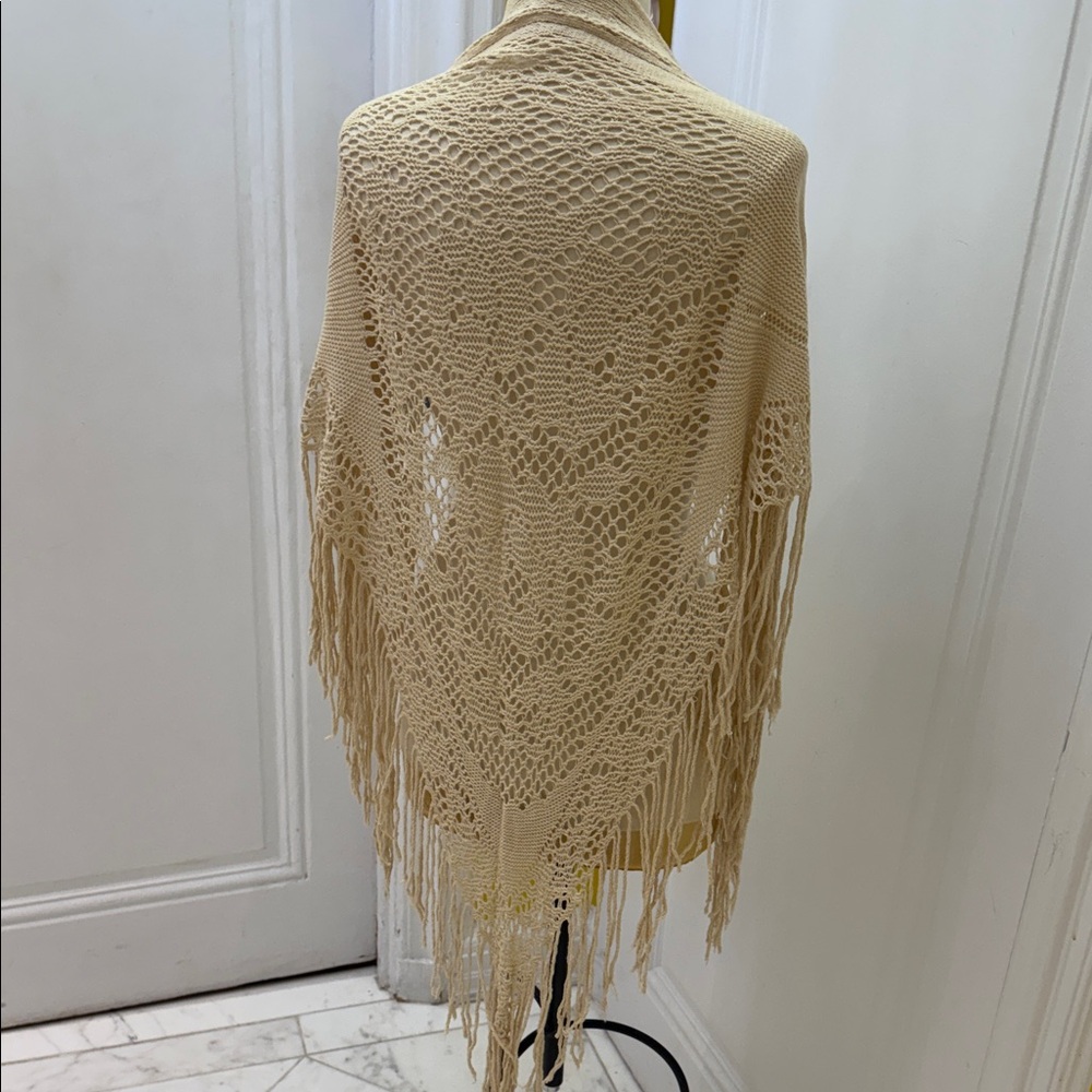 Vintage Oscar De La Renta Crochet Fringe Shawl in Cream